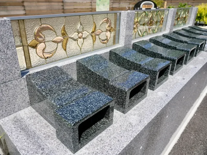 一関樹木葬かわさきのステンドグラス家族墓