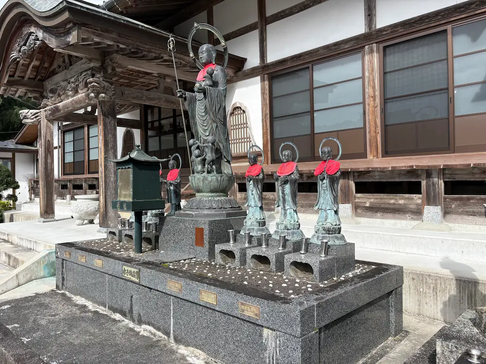水子地蔵尊